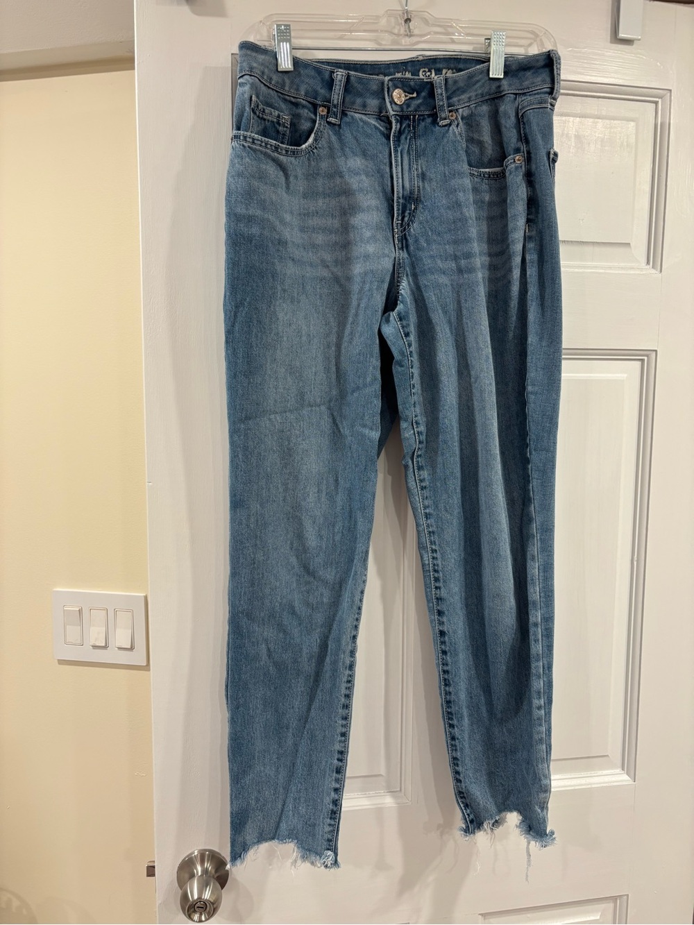 Women’s Blue High-Rise Straight Jeans